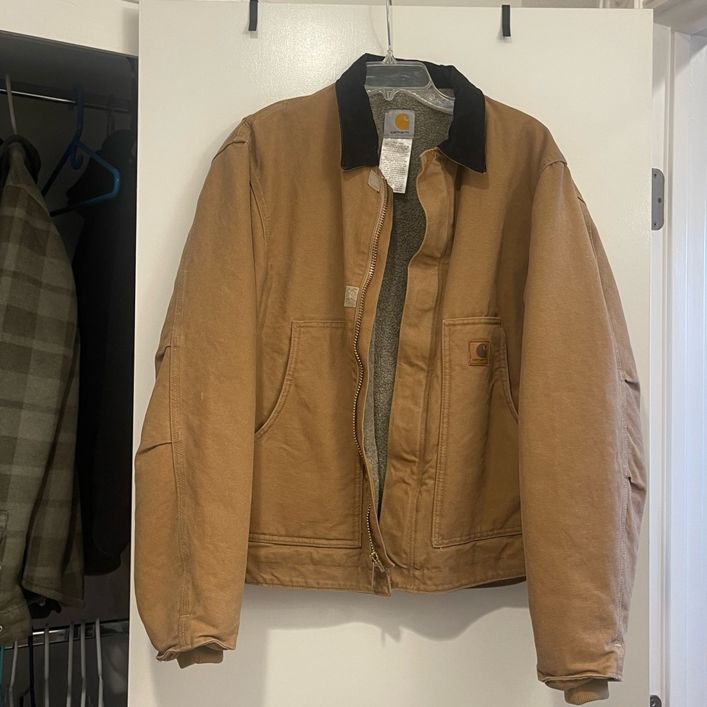 Carhartt men’s Sherpa lined jacket